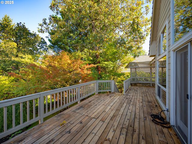 2037 MORNING VIEW Dr, Eugene, OR 97405