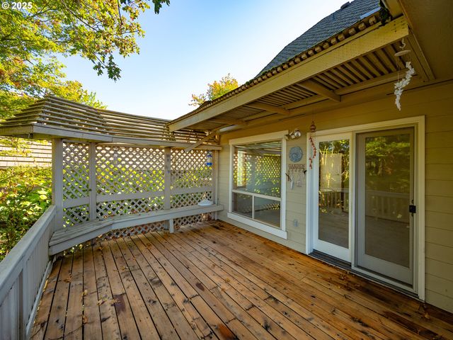 2037 MORNING VIEW Dr, Eugene, OR 97405