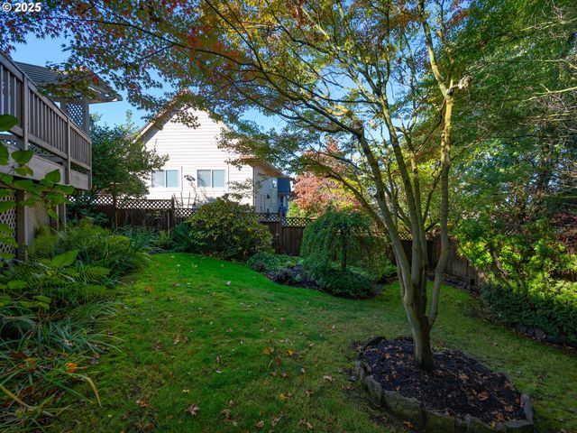 2037 MORNING VIEW Dr, Eugene, OR 97405