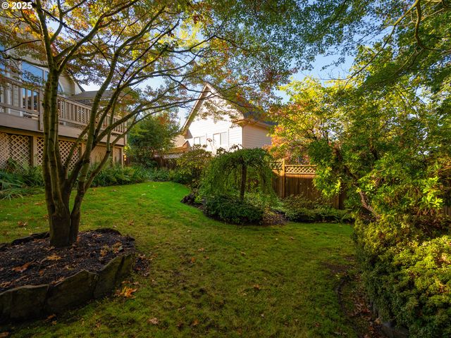 2037 MORNING VIEW Dr, Eugene, OR 97405