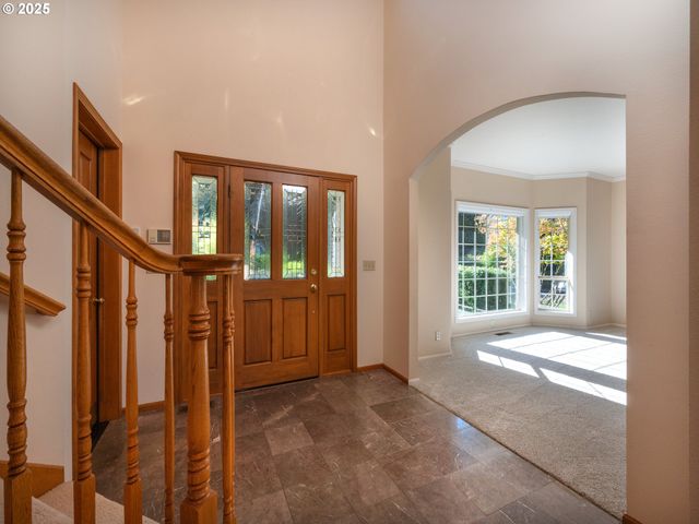 2037 MORNING VIEW Dr, Eugene, OR 97405