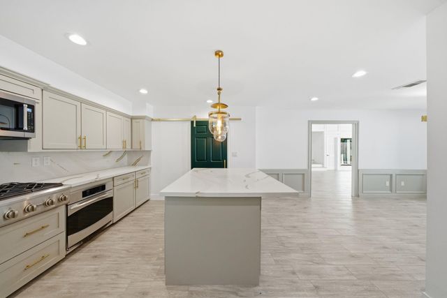 17831 Shadow Valley Drive, Spring, TX 77379