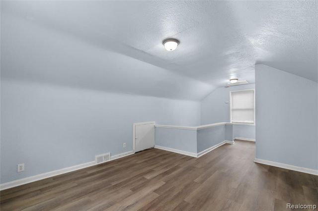8342 Roselawn Street, Detroit, MI 48204