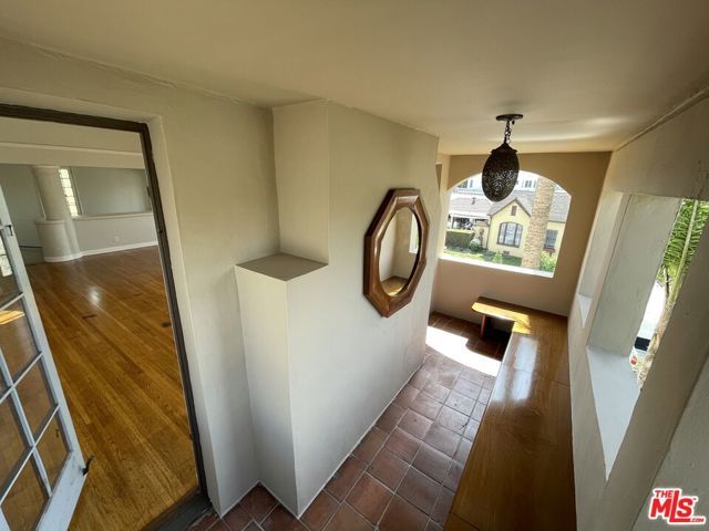 4761 W 12th Street, Los Angeles, CA 90019