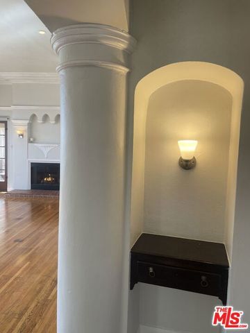 4761 W 12th Street, Los Angeles, CA 90019