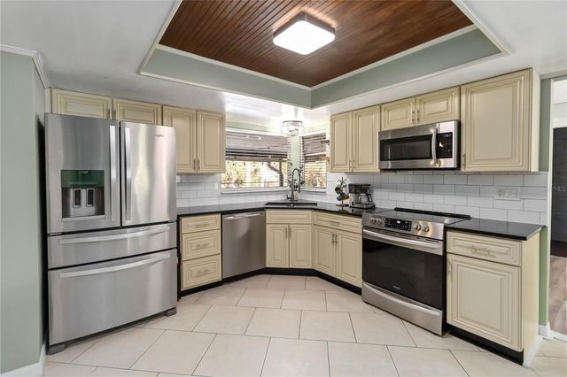 110 E WYNDHAM COURT, Longwood, FL 32779