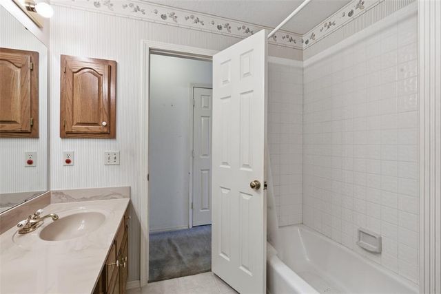 1409 Castlebay Street, Norman, OK 73071