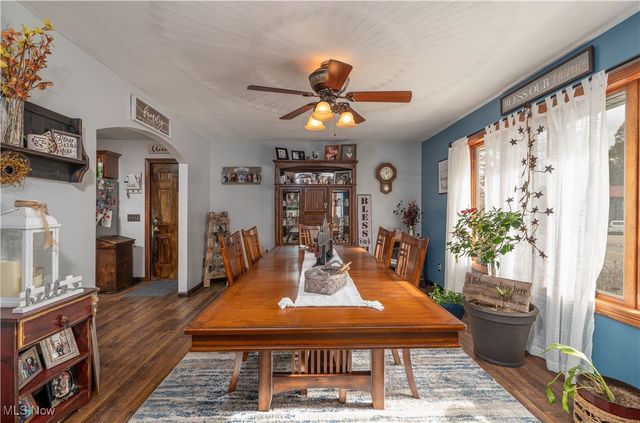 530 Midvale Mine Road SE, New Philadelphia, OH 44663