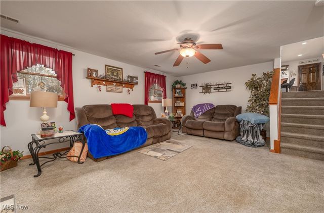 530 Midvale Mine Road SE, New Philadelphia, OH 44663