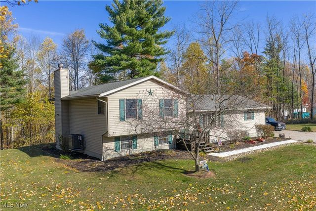 530 Midvale Mine Road SE, New Philadelphia, OH 44663