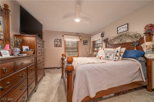 530 Midvale Mine Road SE, New Philadelphia, OH 44663