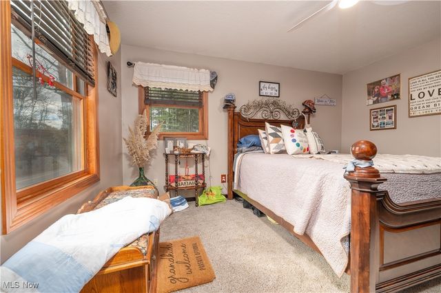 530 Midvale Mine Road SE, New Philadelphia, OH 44663