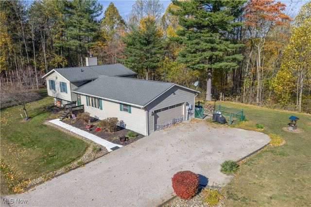 530 Midvale Mine Road SE, New Philadelphia, OH 44663