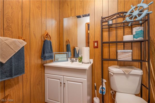 530 Midvale Mine Road SE, New Philadelphia, OH 44663