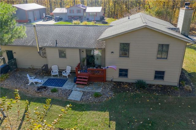 530 Midvale Mine Road SE, New Philadelphia, OH 44663