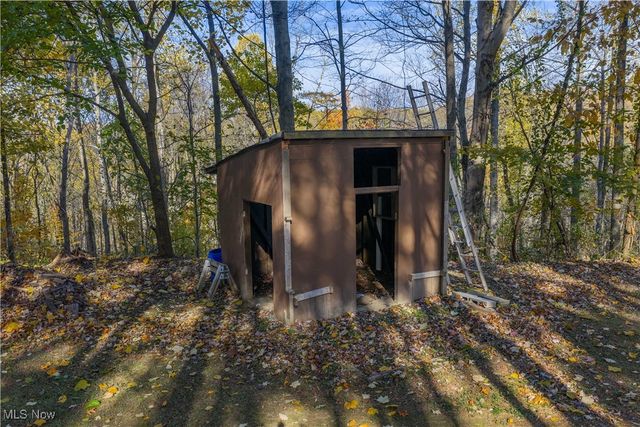 530 Midvale Mine Road SE, New Philadelphia, OH 44663