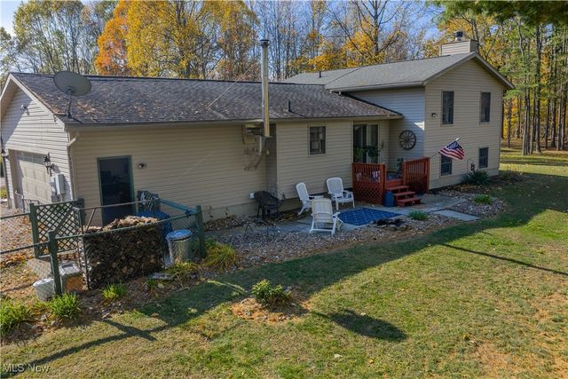 530 Midvale Mine Road SE, New Philadelphia, OH 44663