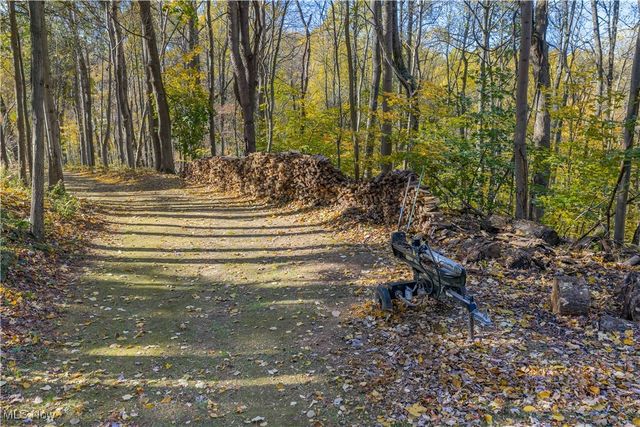 530 Midvale Mine Road SE, New Philadelphia, OH 44663