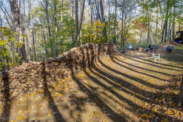 530 Midvale Mine Road SE, New Philadelphia, OH 44663