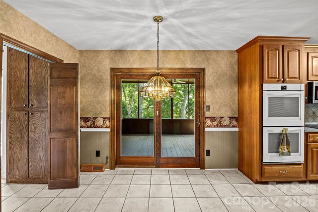 7201 Hopeton Road, Charlotte, NC 28210