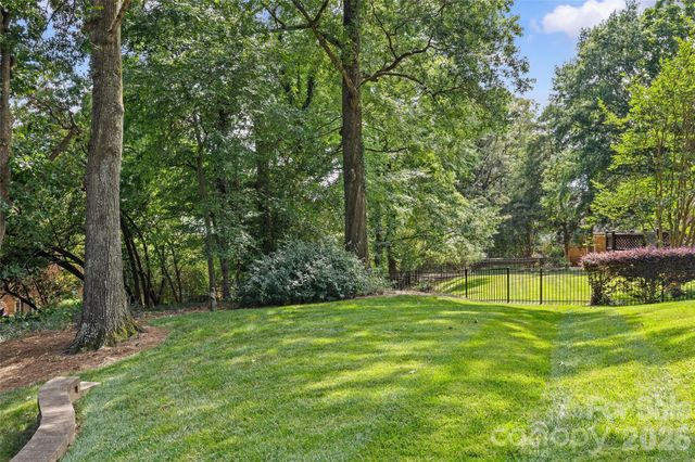 7201 Hopeton Road, Charlotte, NC 28210