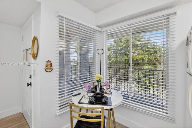 800 SW 137th Ave 411G, Pembroke Pines, FL 33027