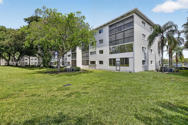 800 SW 137th Ave 411G, Pembroke Pines, FL 33027