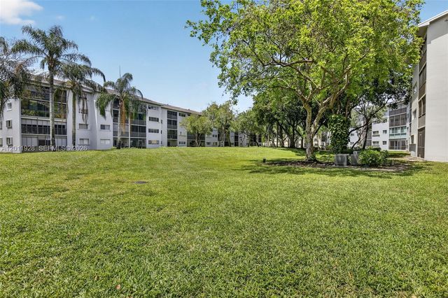 800 SW 137th Ave 411G, Pembroke Pines, FL 33027