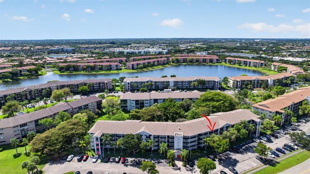 800 SW 137th Ave 411G, Pembroke Pines, FL 33027