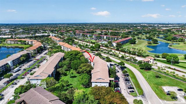 800 SW 137th Ave 411G, Pembroke Pines, FL 33027