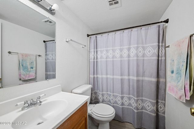 1620 N Wilmot Rd Unit J208, Tucson, AZ 85712