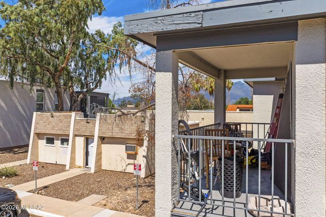 1620 N Wilmot Rd Unit J208, Tucson, AZ 85712
