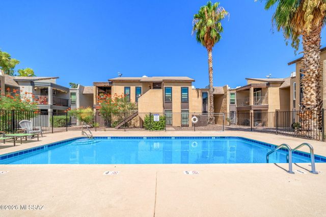 1620 N Wilmot Rd Unit J208, Tucson, AZ 85712