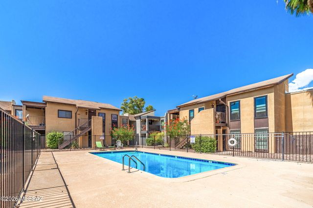 1620 N Wilmot Rd Unit J208, Tucson, AZ 85712