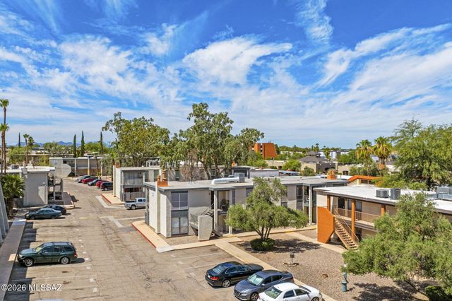 1620 N Wilmot Rd Unit J208, Tucson, AZ 85712