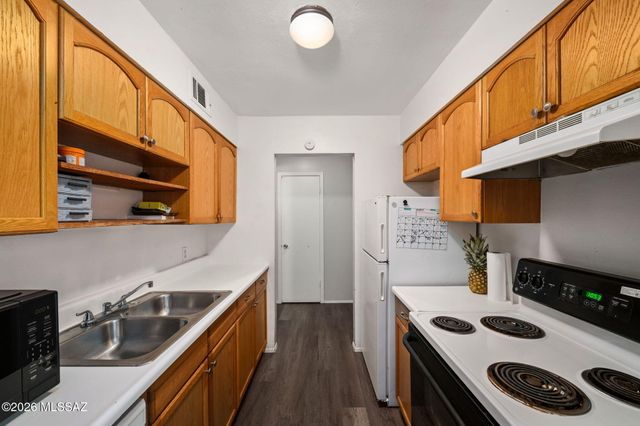 1620 N Wilmot Rd Unit J208, Tucson, AZ 85712