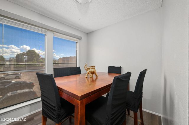 1620 N Wilmot Rd Unit J208, Tucson, AZ 85712