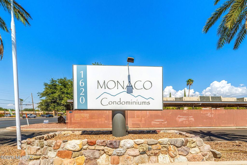 1620 N Wilmot Rd Unit J208, Tucson, AZ 85712