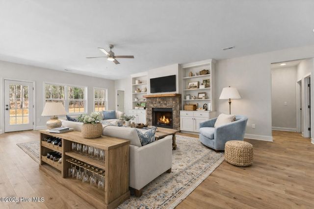 180 Longleaf Drive, Seven Lakes, NC 27376