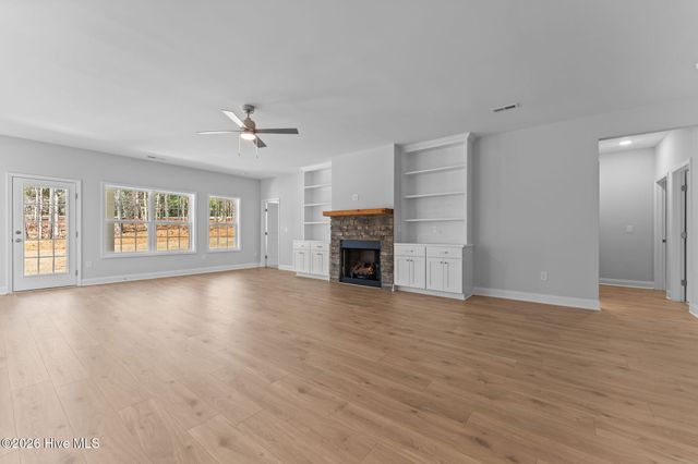 180 Longleaf Drive, Seven Lakes, NC 27376