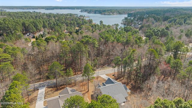 180 Longleaf Drive, Seven Lakes, NC 27376