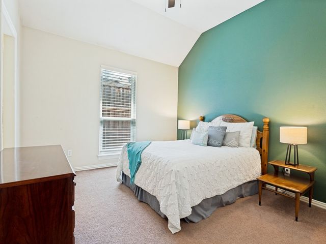 9502 Valley Lake Lane, Irving, TX 75063