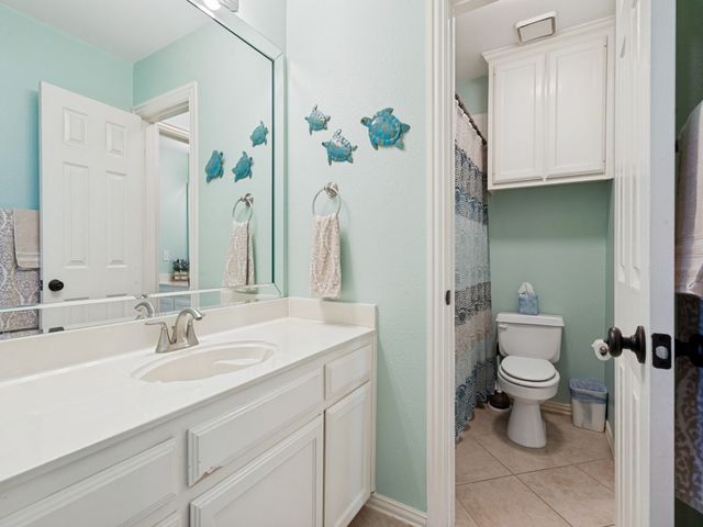 9502 Valley Lake Lane, Irving, TX 75063