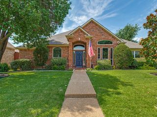 9502 Valley Lake Lane, Irving, TX 75063