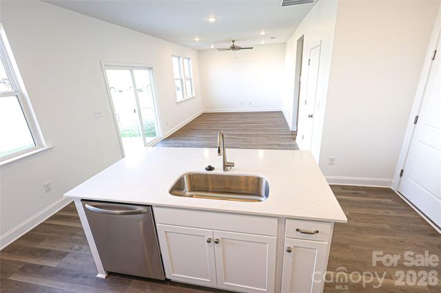 5015 TWIN RIVER Drive, Denver, NC 28037