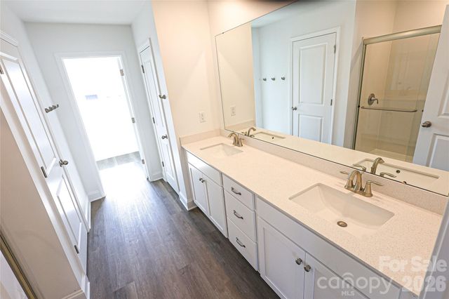 5015 TWIN RIVER Drive, Denver, NC 28037