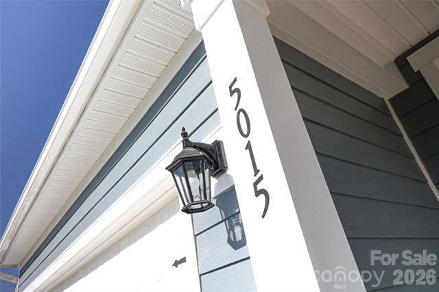 5015 TWIN RIVER Drive, Denver, NC 28037