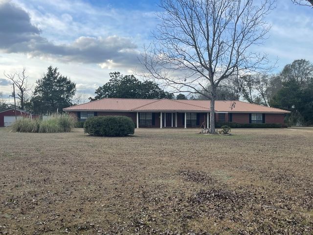 8813 State Highway 10, Shorterville, AL 36373