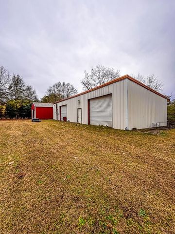 8813 State Highway 10, Shorterville, AL 36373