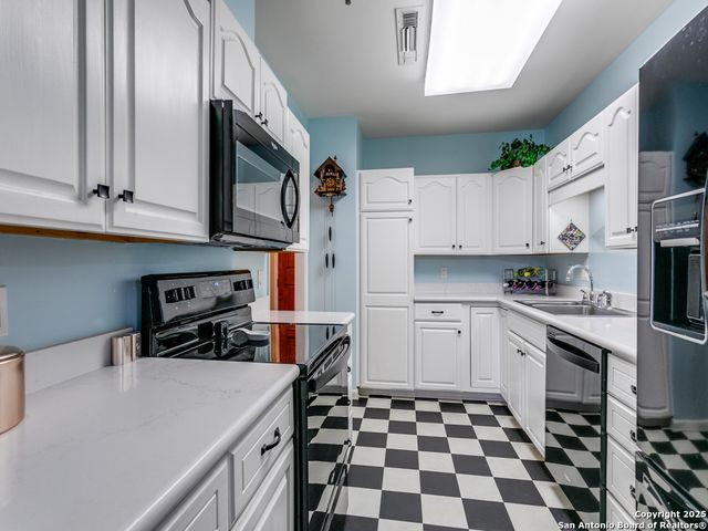 1 Towers Park Ln Apt 412, San Antonio, TX 78209